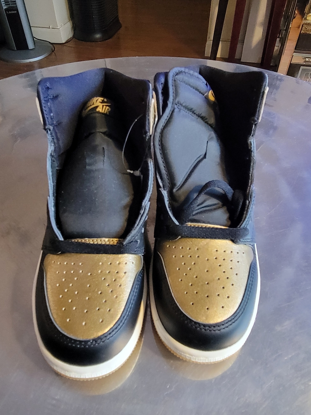 Nike Men's Black and Gold High-Top Sneakers